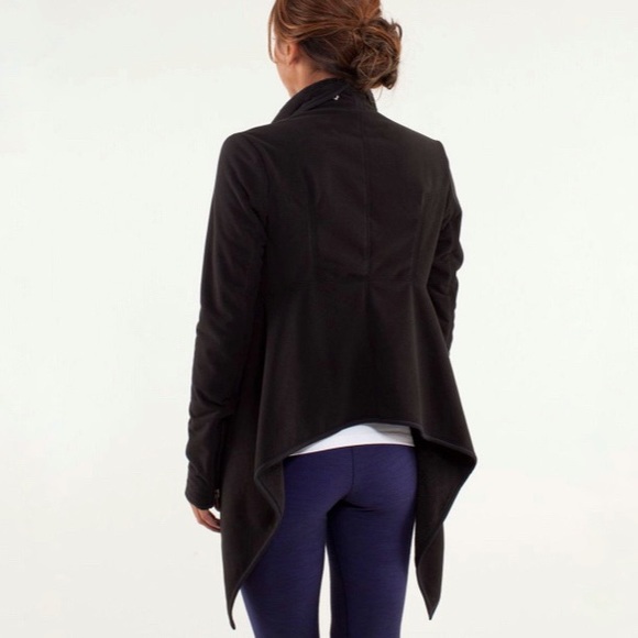 Lululemon Presence of Mind Wrap - Picture 12 of 13